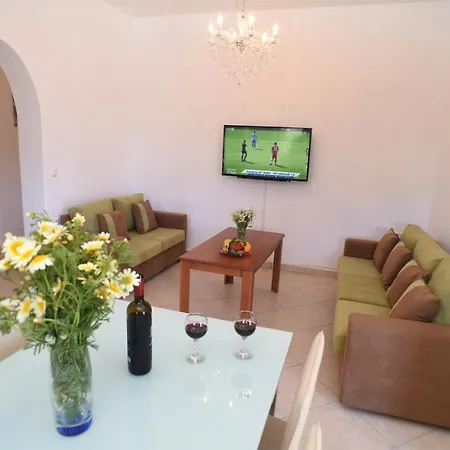 Apartamento Bernie House 2 *